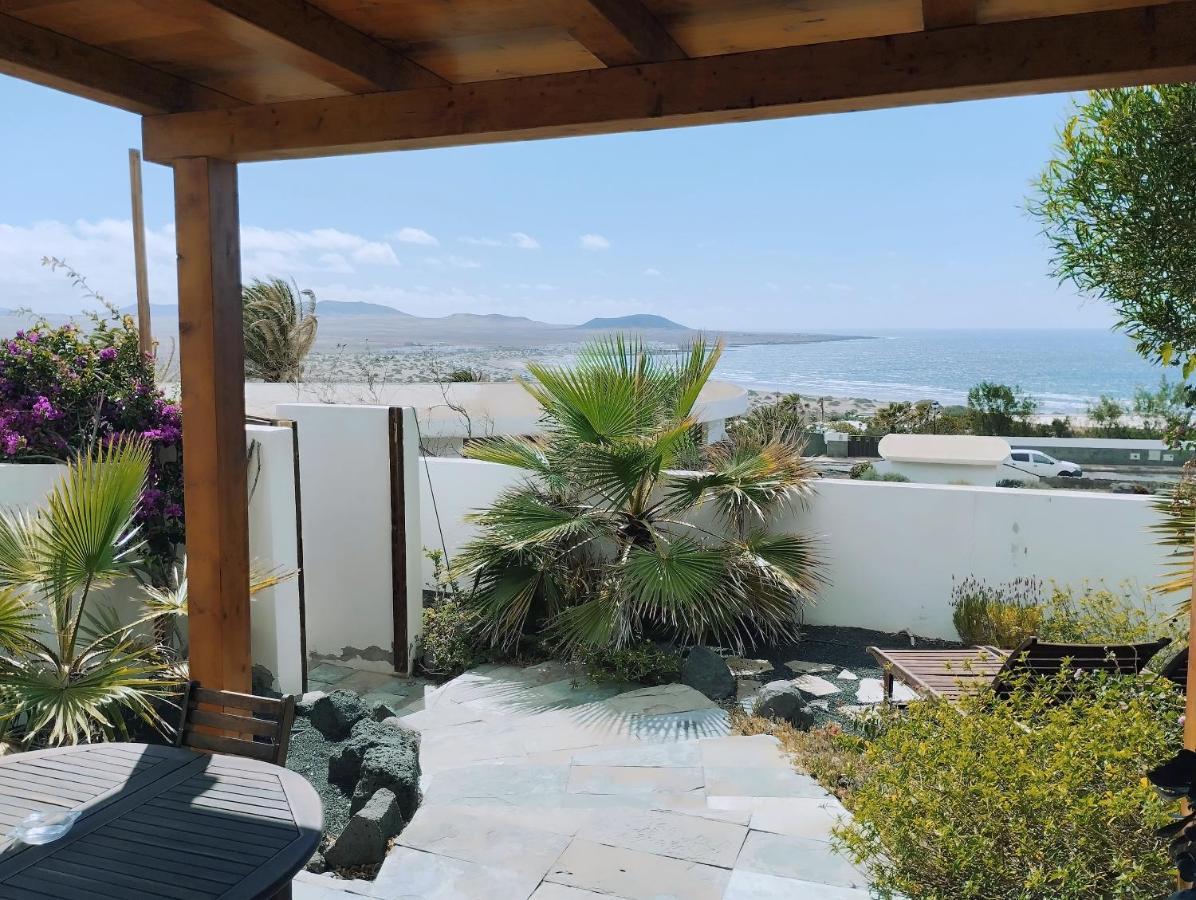 Beautiful Small Bungalow, Amazing Views And Garden Famara Exterior photo